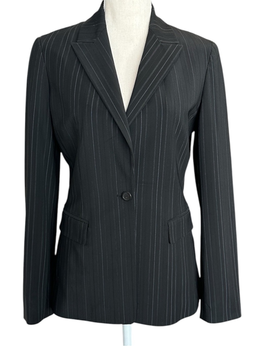 Elie Tahari Blazer Black Pinstripe Single-Button Women’s Size 6